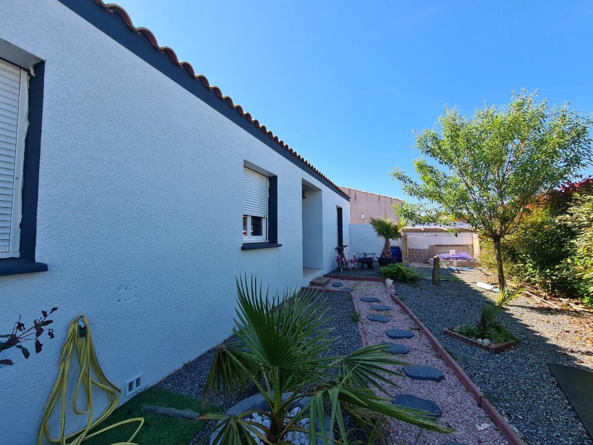 Villa Avec Piscine Sans Vis-A-Vis Caux-et-Sauzens Экстерьер фото